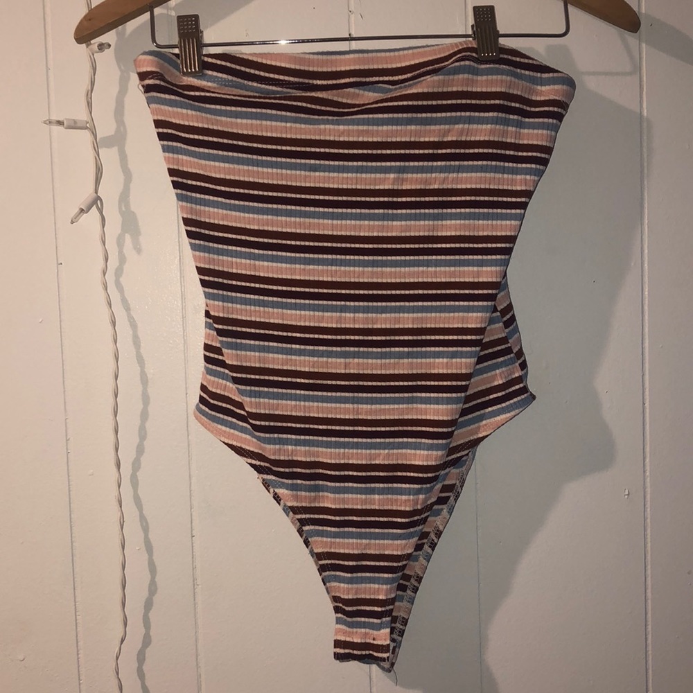 Strapless body suit